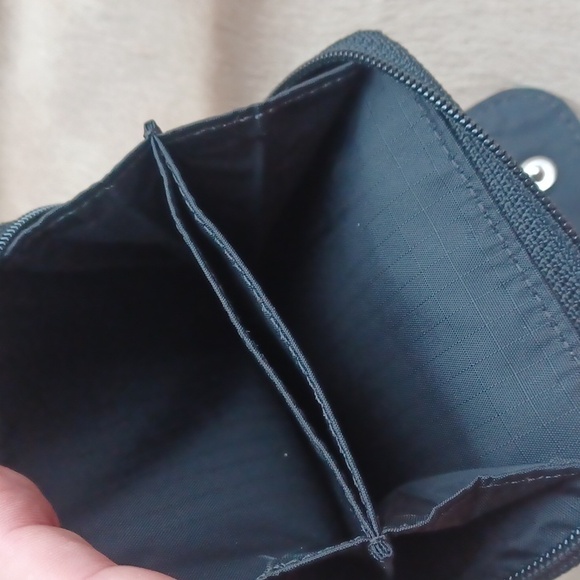 Le Sportsak Wallet - Picture 7 of 15